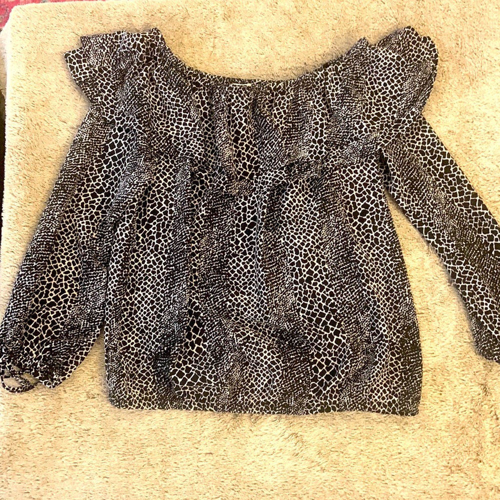 Michael Kors perfect condition sz M ruffle neckline off or on the shoulder8
